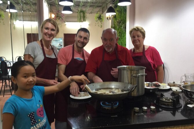 Hanoi Cooking Class and Market Tour in Ancient House - Logistics and Comfort: What You Should Plan Before You Go