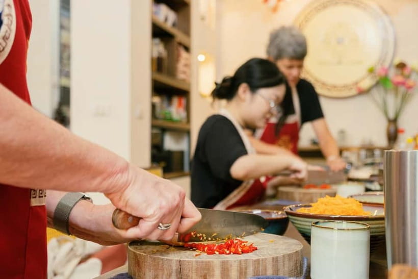 Hanoi Cooking Class: Market Tour, Free Recipe & Beverages - Should you book this Hanoi cooking class?
