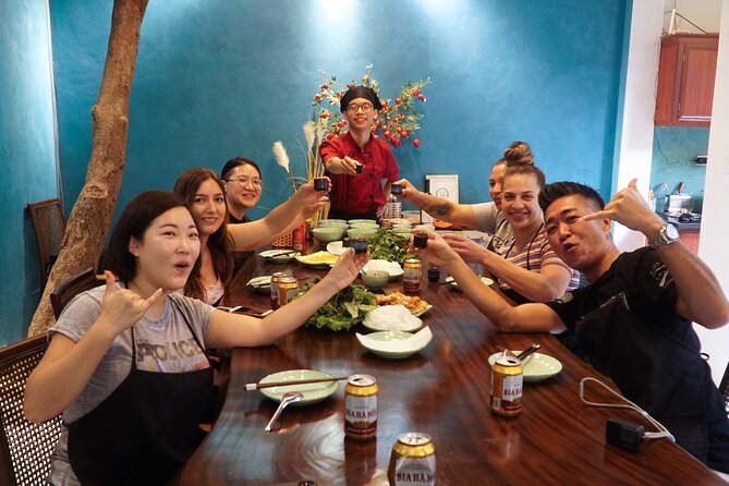 Hanoi: Handcrafted Wood Carving Workshop with Local Artisan - The human side: hosts, communication, and flexible problem-solving