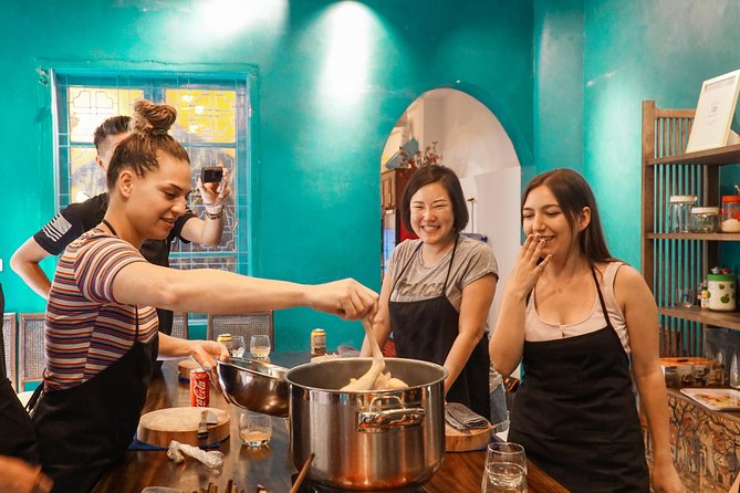 Hanoi Market & Villa Cooking Class: Free Old Quarter Transfer - Old Quarter pickup and the smooth start