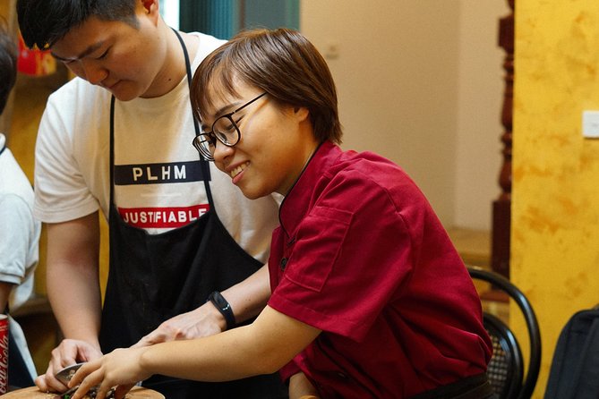 Hanoi Market & Villa Cooking Class: Free Old Quarter Transfer - Why the group stays small and you get real guidance