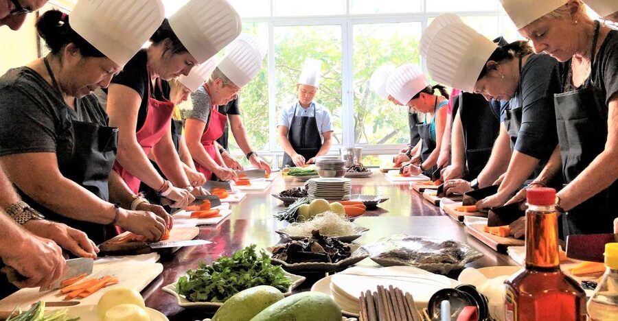 Hanoi: Old Quarter Market Tour and Cooking Class with Meal - Wet market shopping in Hanoi: how you learn to buy the right ingredients