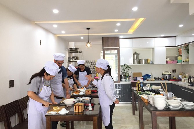 Happy Cooking Class in Danang - The Kitchen Start: Meeting Your Chef and Settling In
