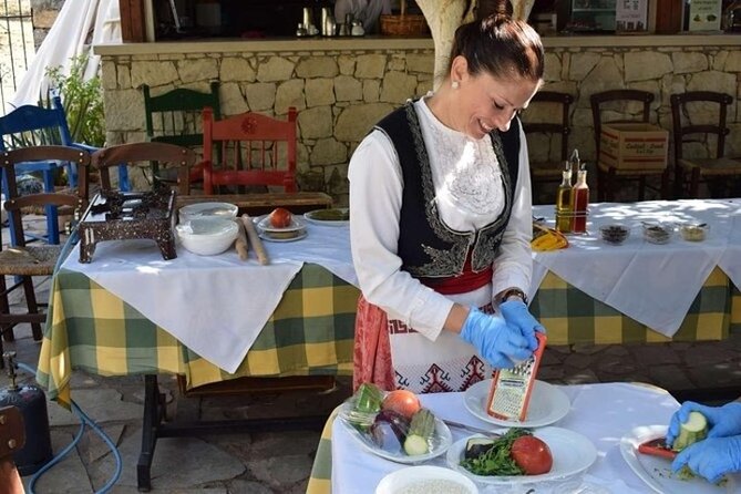 Heraklion: Cretan private cooking lesson with lunch in Arolithos - Key highlights to look for