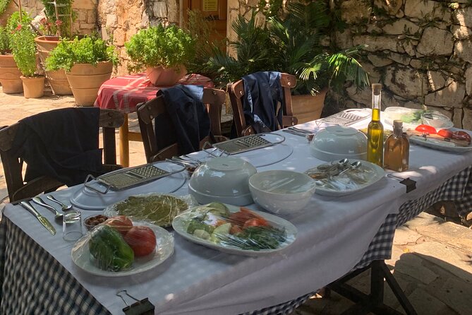 Heraklion: Cretan private cooking lesson with lunch in Arolithos - Should you book the Arolithos private cooking lesson with lunch?