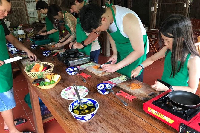 Hoi An Cooking Class And River Cruise - Group Size Feel: Small, Structured, and Family-Friendly