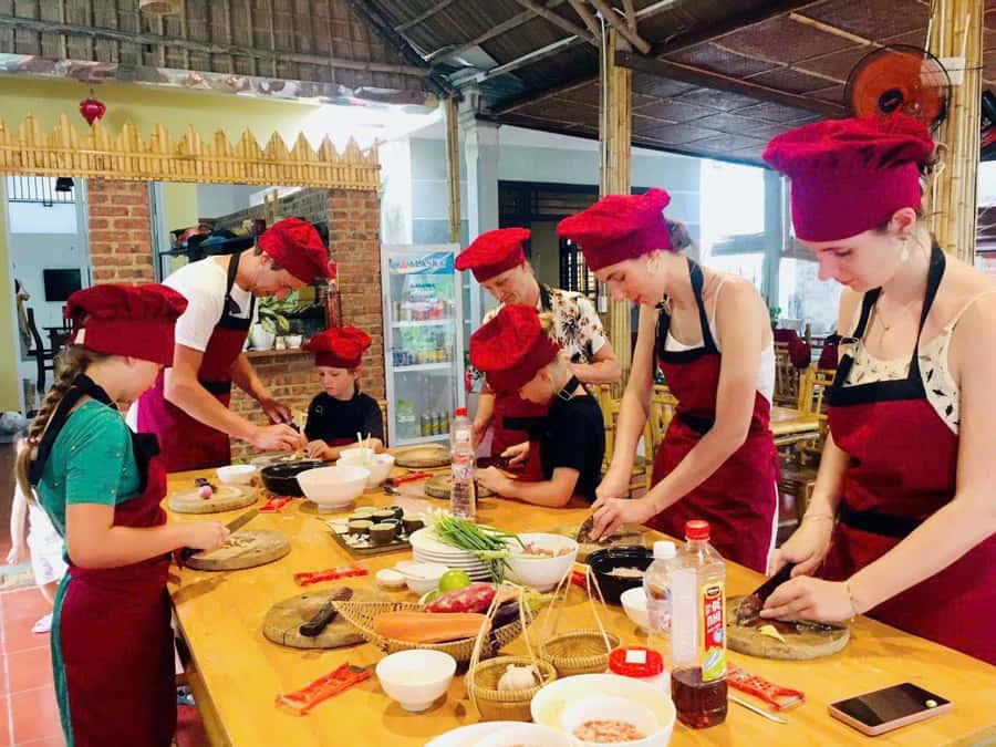 Hoi An: Cooking Class in Coconut Jungle with Market Tour - Schedule reality check: a 270-minute full-day experience