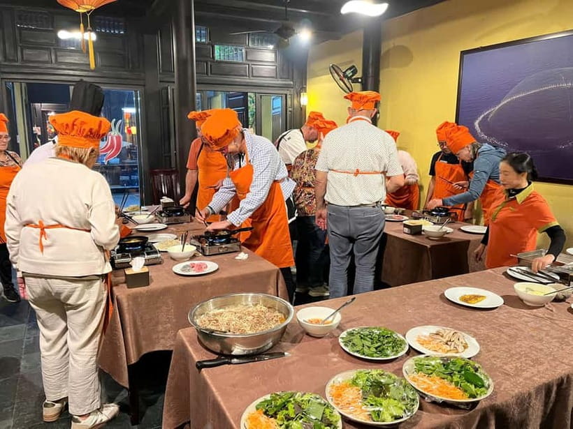 Hoi An: Cooking Class with Exploring Hoi An Market - Welcome Green Tea and the Meal You Prepared