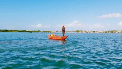 Hoi An : Cooking Class with Phở and Bamboo Basket Boat Tour - The local market trip: herbs, spices, and fruit you might never buy
