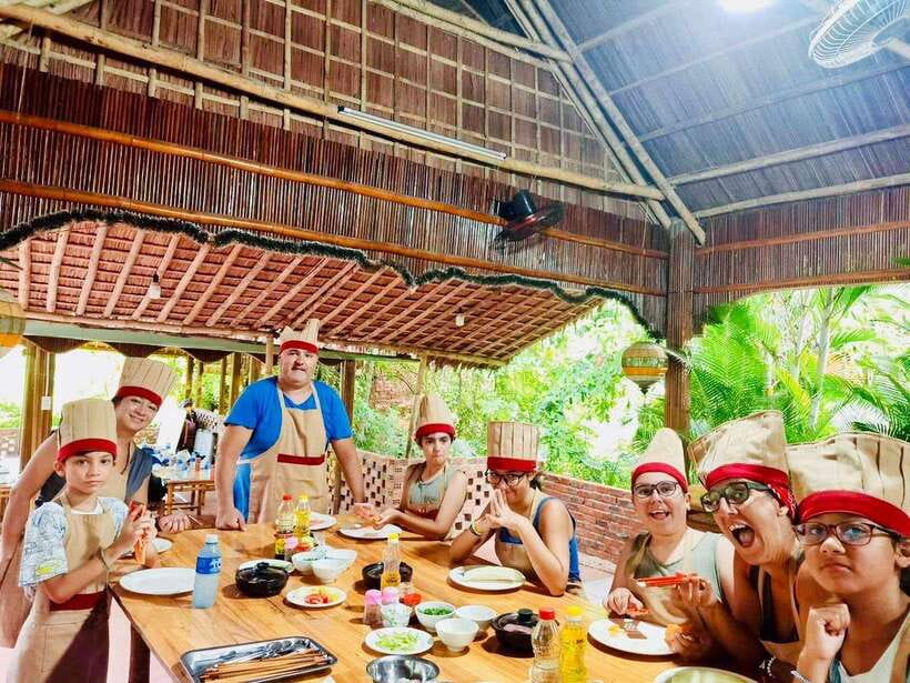 Hoi An/Da Nang: Market Tour, Boat Ride, and Cooking Class - Cam Thanh: a coconut-forest stop that changes the mood