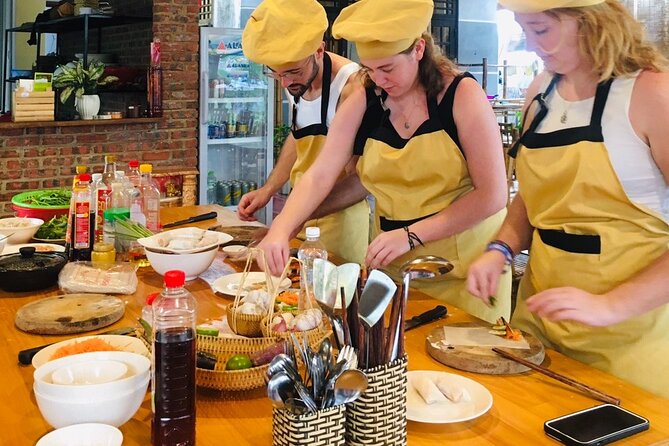 Hoi An Local Market and Vegetable Village Cooking Class - Group size, pace, and how long each part lasts