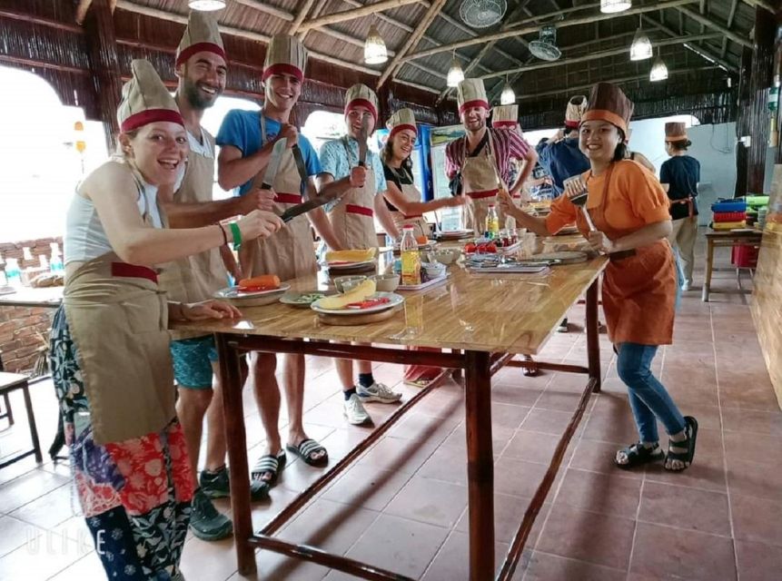 Hoi An : Vegetarian Cooking Class W Bamboo Basket Boat Tour - Key things to know before you book