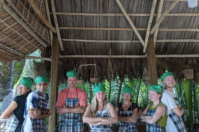 HoiAn:Making Lantern & Cooking Class-BasketBoat Ride,Crab fishing - Lunch or dinner with your crab catch: how the meal fits the day