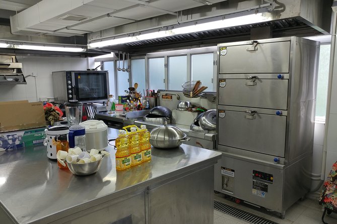 Hong Kong Market Walking Tour & Chinese Cooking Class - Key highlights to know before you go