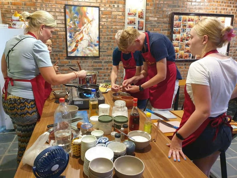 Hue : Cooking Class with Local Family - Who this Hue cooking class suits best