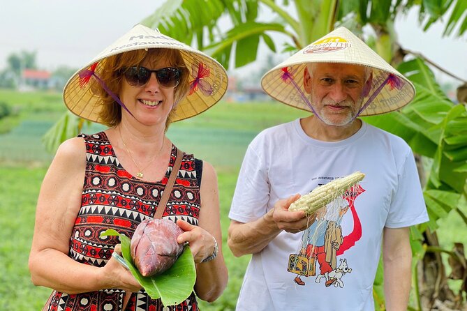 Hue Organic Farm Visit and Traditional Cooking Class - The Market Stop: Where Ingredients Have Names and Stories