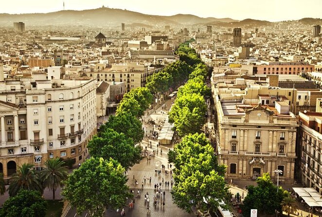Interactive Paella & Market: Bottomless Wine & Rambla Views - From La Rambla to the market: start like a Barceloní shopper