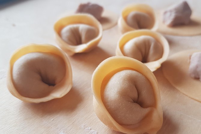 Italian Cocktail + Art of Making Pasta Cooking Class In Unique Milan Location - Who Should Book This Class (and Who Might Want Another Option)