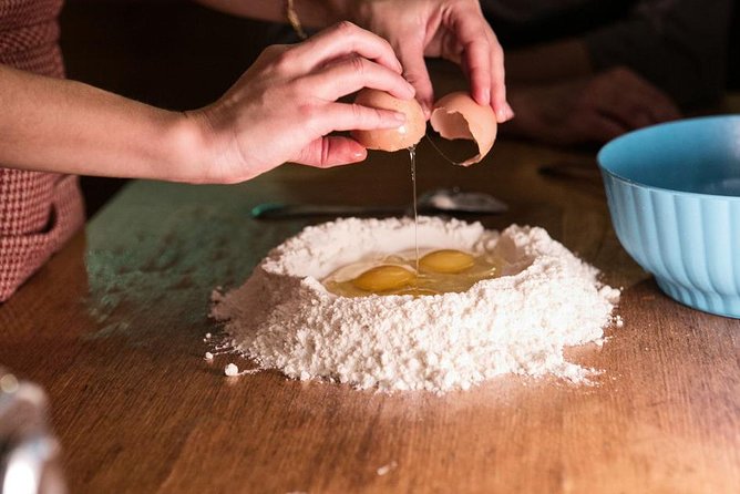 Italian Cooking Class and Dinner at a Chef's House in Turin - Sauces Along the Way: Ragù or Pesto, Plus Seasonal Options