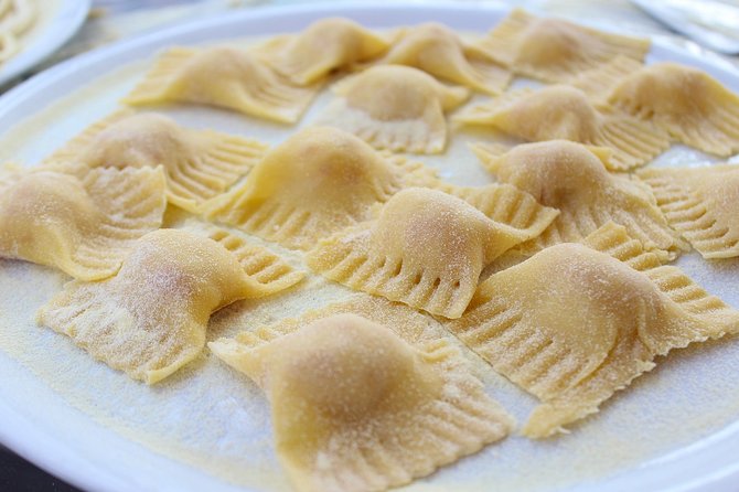 Italian Cooking Class and Wine Tasting in Tuscany - Who should book this cooking class (and who should consider something else)