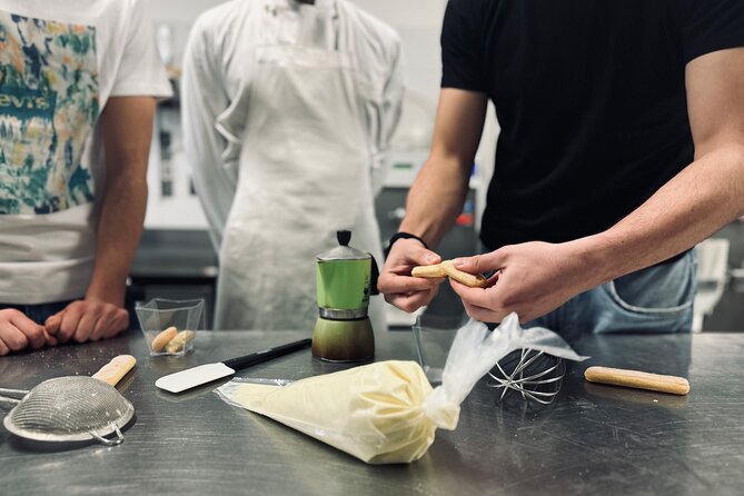 Italian Gelato, Tiramisu and Cannolis Cooking Class in Rome - Cannoli workshop: ricotta filling and classic Sicilian technique