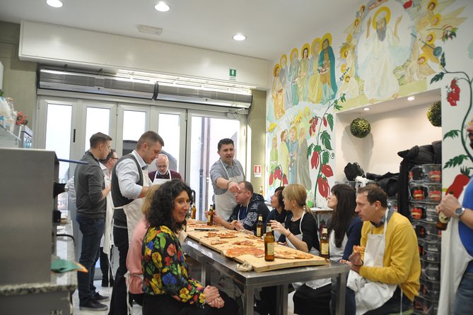 Italian Pizza Cooking Class with Chef Francesco in Padova - English-friendly teaching with serious humor