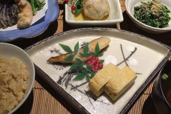 Izakaya Style Cooking Class - Your izakaya menu: multiple dishes, seasonal swaps, and a real dinner finish