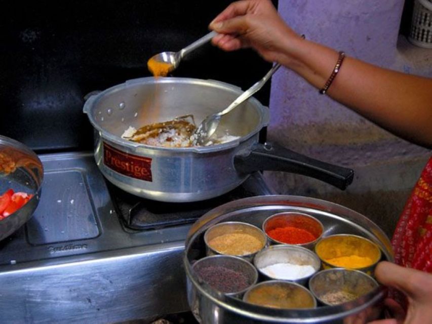 Jaipur: Home cooking class tour with lunch/dinner. - Veg and Non-Veg Options: How Flexible This Really Is