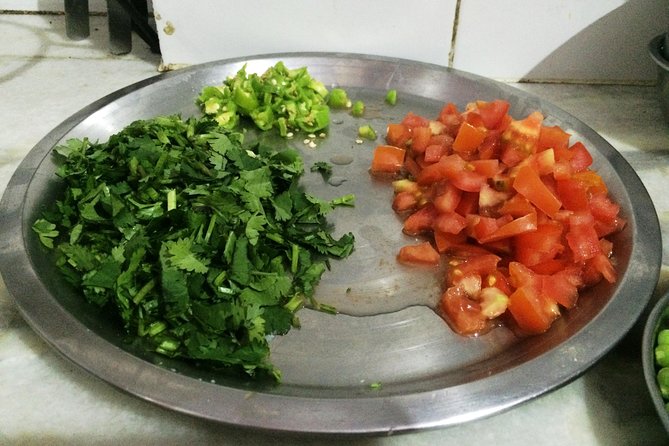 Jaipur Market Tour & Vegetarian Rajasthani Home Cooking Class - A Jaipur food day that actually teaches you something