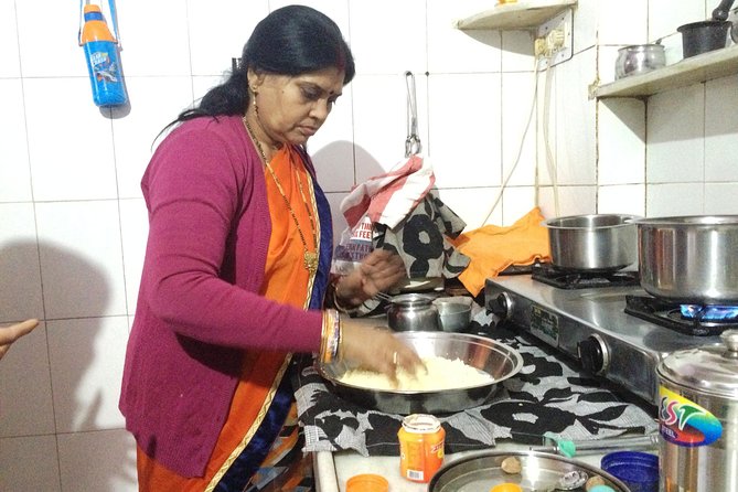 Jaipur Market Tour & Vegetarian Rajasthani Home Cooking Class - Value check: what $60 buys you in Jaipur
