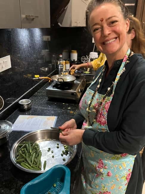 Jaipur: Traditional cooking class and storytelling session - The Spice Basket and Parting Gifts: Practical Souvenirs, Not Just Stuff