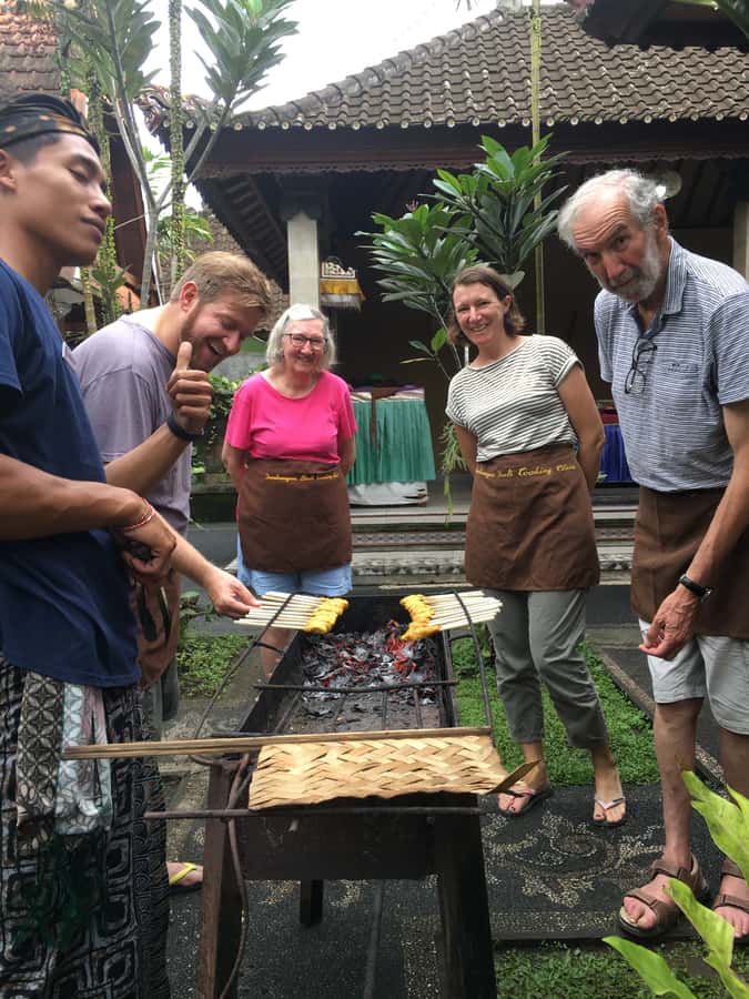 Jambangan bali cooking class with morning market tour - The cooking session: learn techniques you can actually repeat