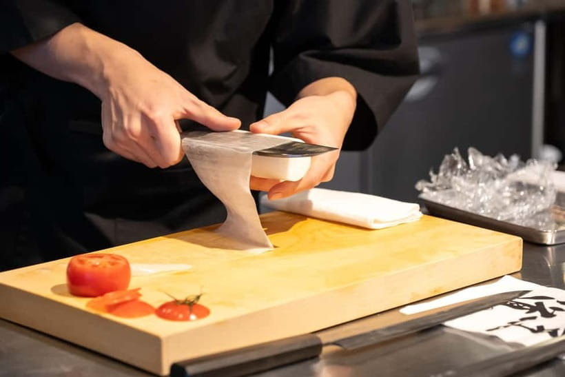 Japanese Knife Skills & Tuna Don/Sushi Workshop in Tokyo - Knife culture, props, and the 2-hour focus