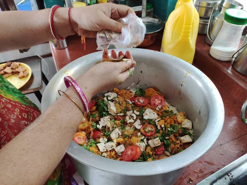 Jodhpur 9 Dishes Cooking Class Experience pickup and drop - What you actually cook: the nine-dish vegetarian spread