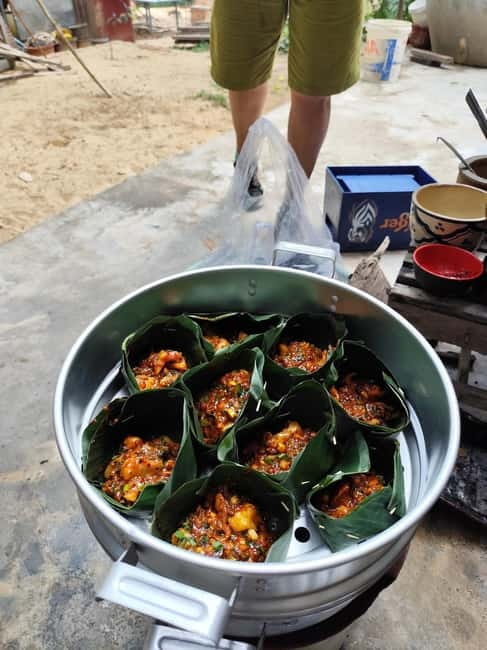 Kampot Countryside: Authentic Khmer Cooking Class - Eco Lotus Kampot: a real home base, not a staged kitchen