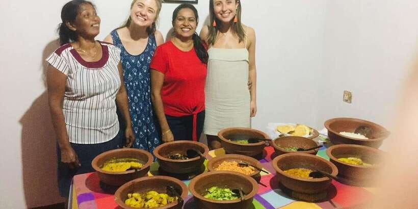 Kandy Cooking Class At Best Kandy Kitchen - Coconut sambol and coconut roti: the star side dishes