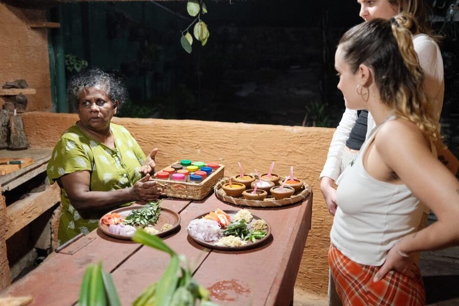 Kandy Cooking Class with Granny - Spices and coconut milk: the practical teaching style