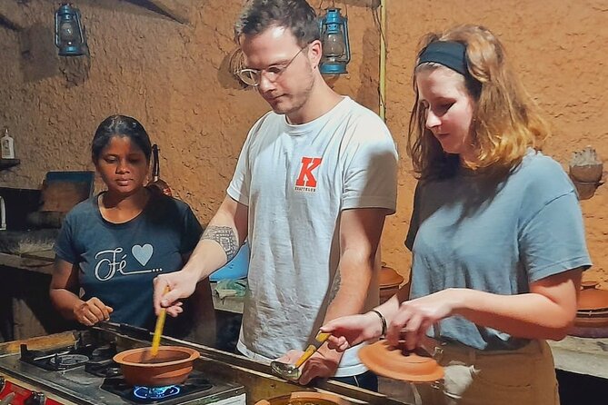 Kandy Village Cooking Class - Kandy sights on the way: Lake views, a dance show, and a temple stop