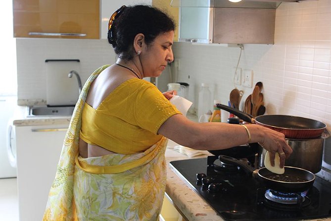 Kerala Cooking Class with Charming Freeda in her Kochi Home - What you cook in 3 hours: 2–3 Kerala dishes with hands-on guidance