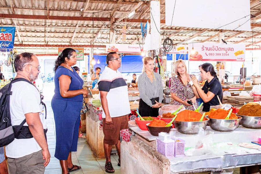 Khao Lak Pui's Authentic Thai Cooking Class - The market visit: choosing your dishes with Pui (and tasting along the way)