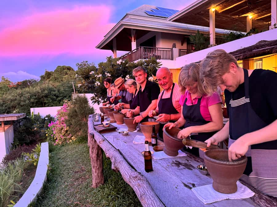 Koh Samui: Evening Thai Cooking Class with Organic Garden - A garden-kitchen setting near Fishermans Village