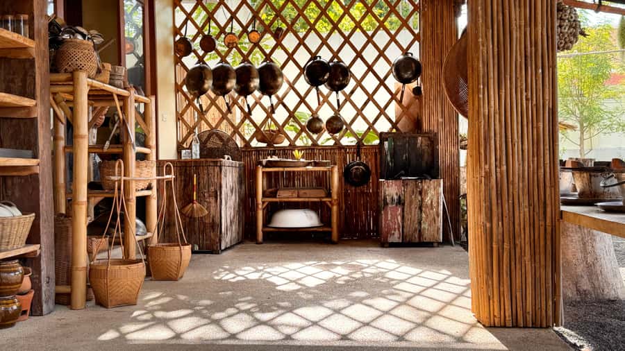 Koh Samui: Evening Thai Cooking Class with Organic Garden - What you actually cook: soup or salad, curry from scratch, noodles or stir-fry