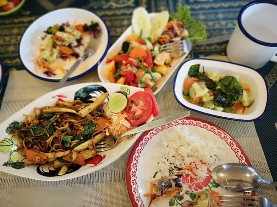 Koh Samui: Thai Cooking Class with Local Market Tour - Key things that make this class worth your time