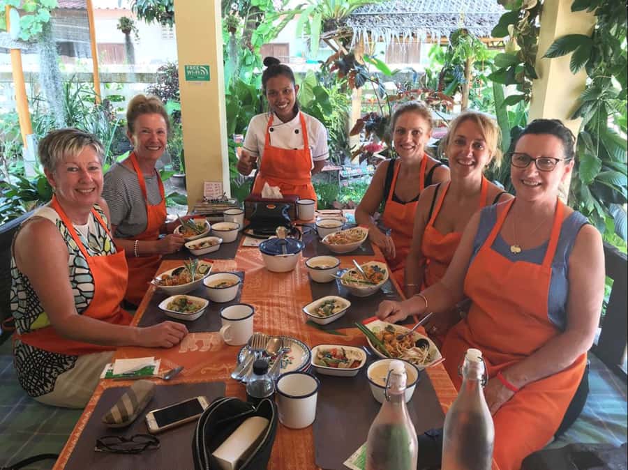 Koh Samui: Thai Cooking Class with Local Market Tour - English instruction, certified teachers, and the value of getting feedback