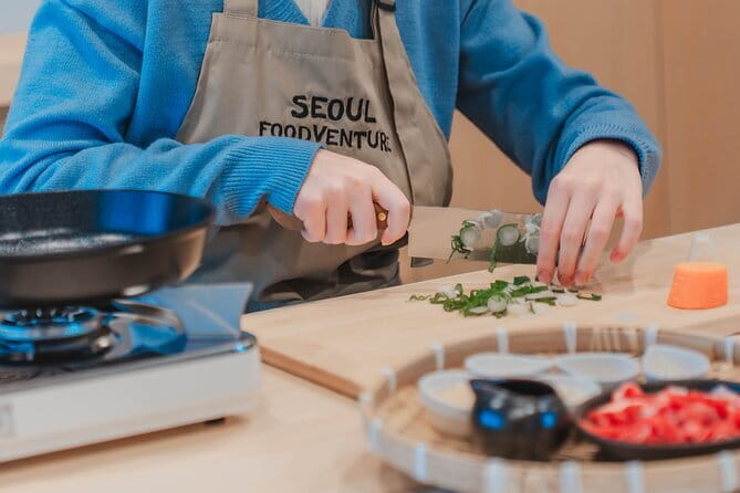 Korean Cooking Class with Grocery Shopping at Seoul Local Market - Timing, meeting point, and how not to miss the market part