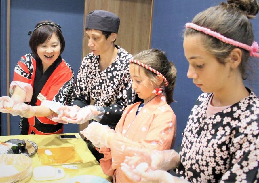 Kyoto: Cooking class, learning how to make authentic sushi - Special Ingredients and Seasonal Toppings: What Might You Get?