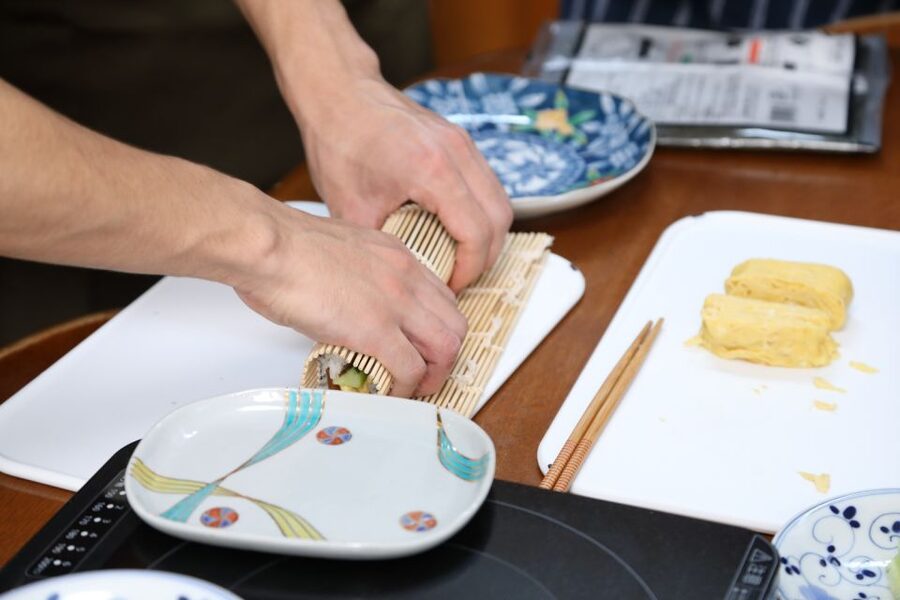 Kyoto Home Cooking Class ＆Supermarket tour near Fushimiinari - Key things you’ll notice right away