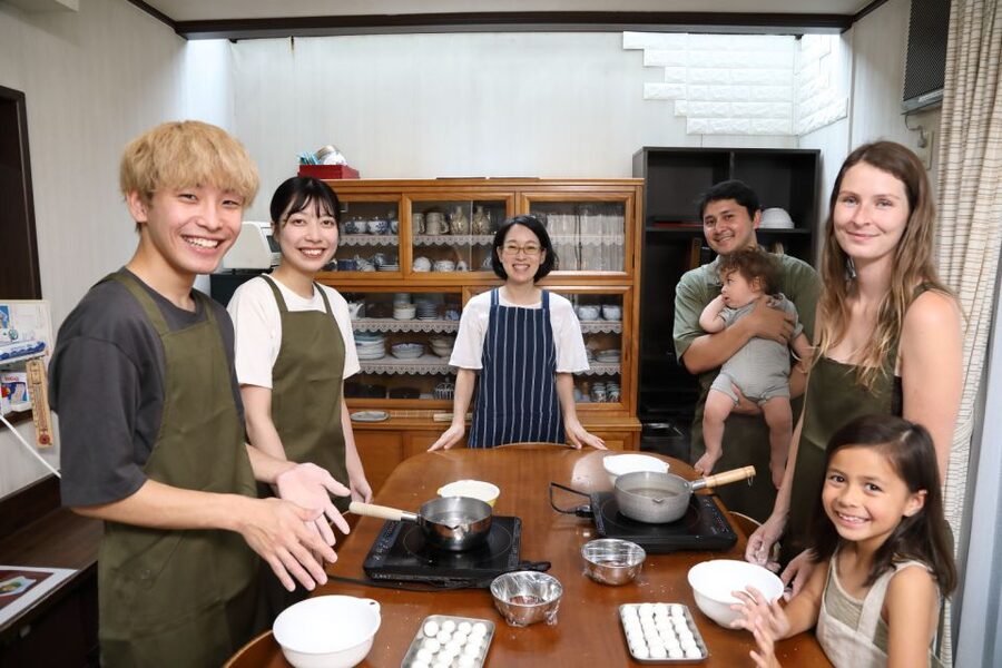 Kyoto Home Cooking Class ＆Supermarket tour near Fushimiinari - Lunch in a traditional Japanese room with garden views