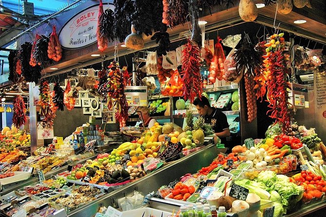 La Boqueria Market and Paella Cooking Class in Barcelona - Group Size, Timing, and the Human Factor