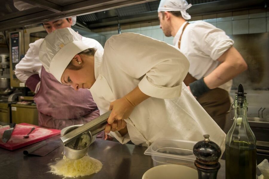 La Spezia: Market Visit and Seafood Cooking Class with Lunch - Why La Spezia’s Market Visit Changes Everything